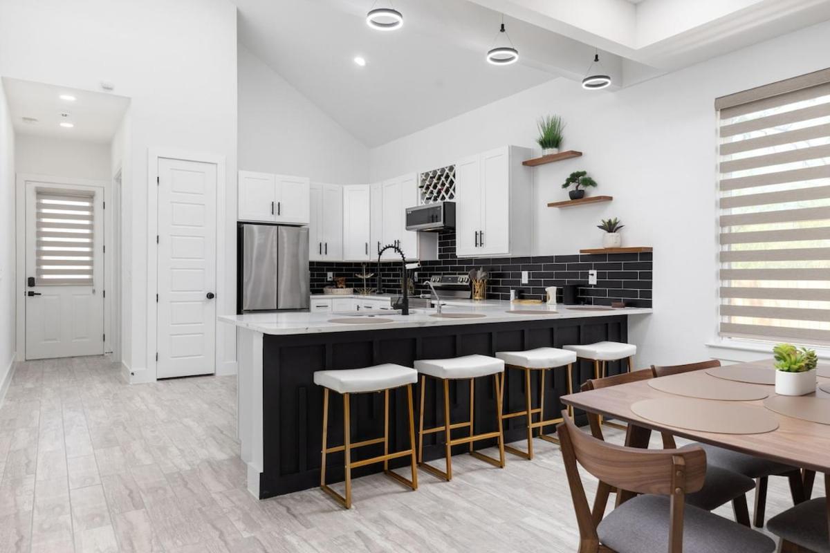 Casita Tejas! Dowtown, The Pearl, Frost Center Holiday home *